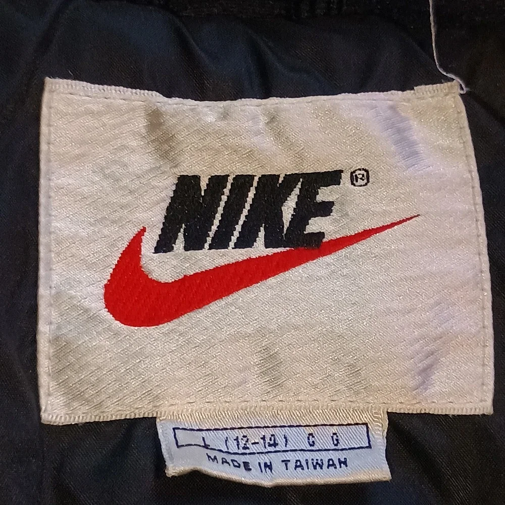 Vintage Nike Puffer Jacket Large Black Quilted‎ Big Swoosh 90s Y2K H60207 ZKG